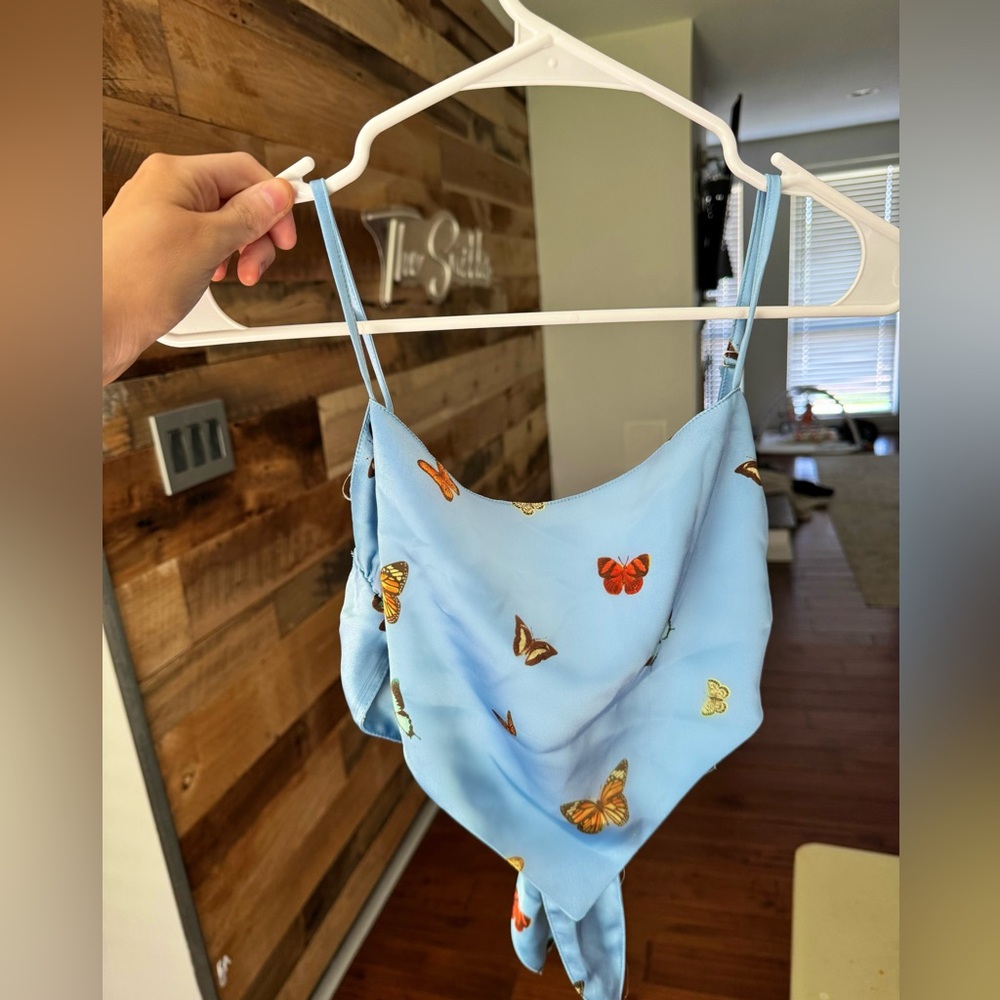 Butterfly crop tie tank